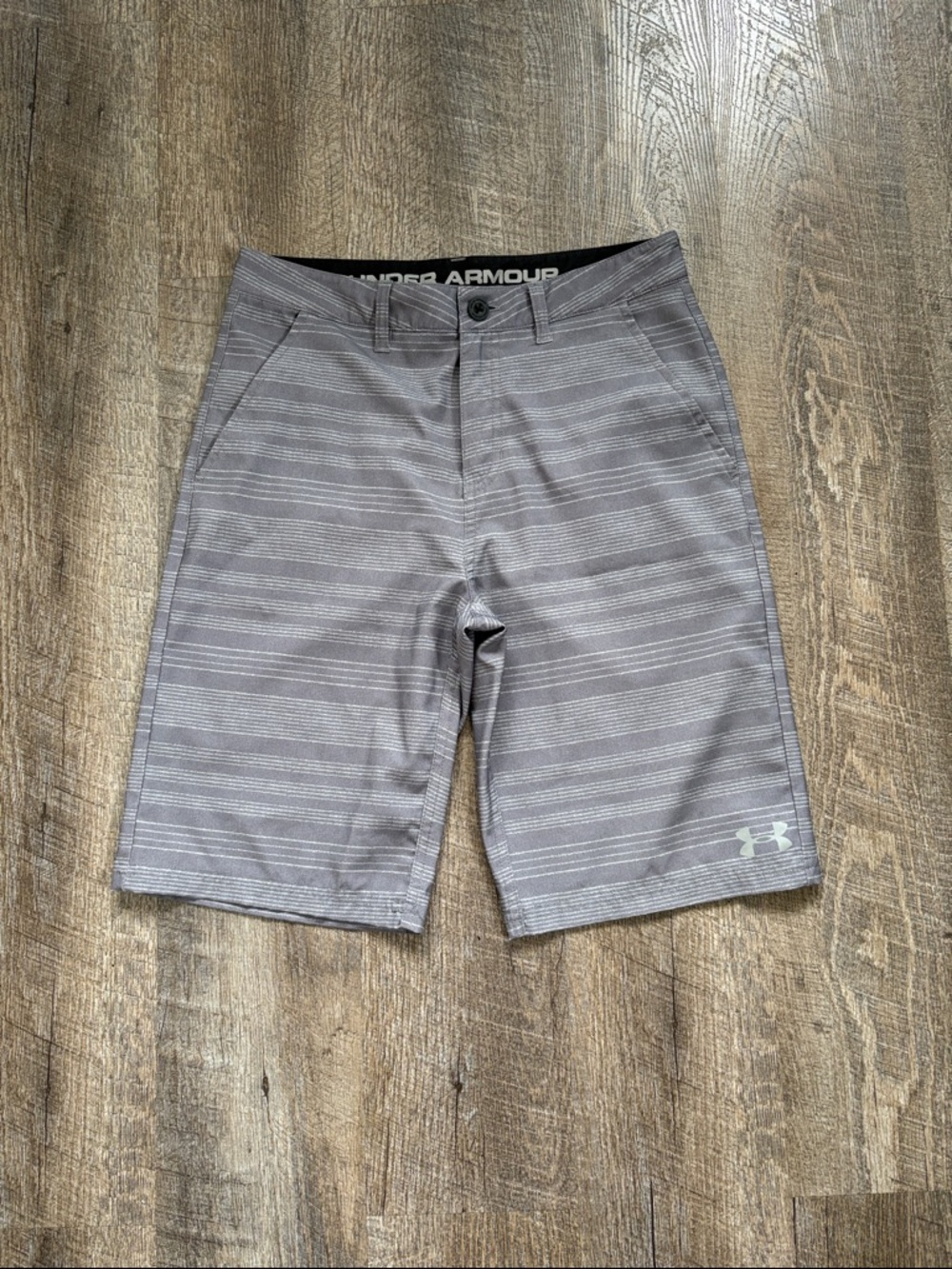 Under Armour Boys Gray Striped Flat-Front Shorts